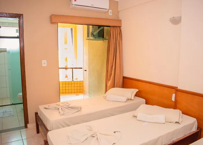 Hollywood PalaceHotel Em